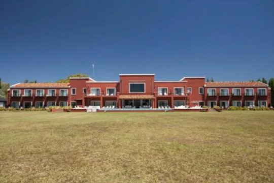 Pampas de Areco Hotel & Spa - 限成人的酒店和水療中心