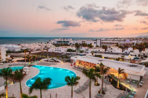 Hotel Lava Beach Hotels in Guime