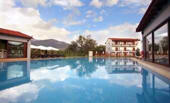 Mont Helmos Hotel