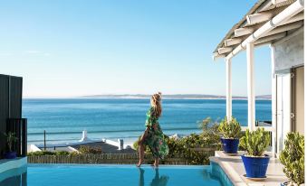 Abalone Hotel & Villa's
