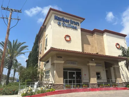 Harbor Inn & Suites Отели рядом с достопримечательностью «Университет Стантон»