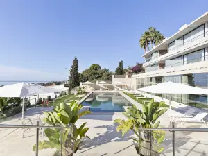 Santa Romana Apartments & Suites