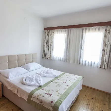 Mevsim Otel