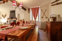 Le Domaine des 3 Marmottes Chambres d' hôtes Hotels in Bagnères-de-Luchon