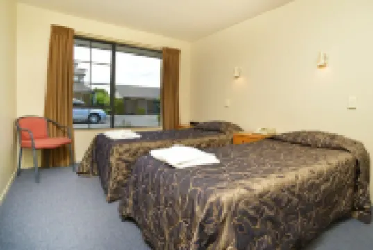 애스턴 코트 모텔