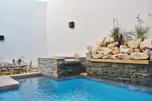 Chapel 5 Boutique Suites B&B Hotels in Naxxar