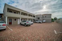 The Mandyville Jeffreys Bay - parking