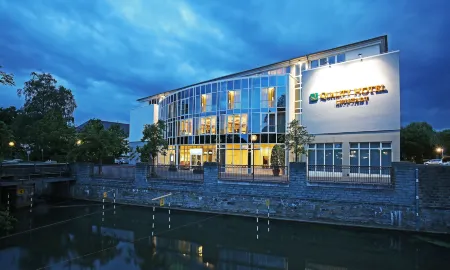 Quality Hotel Lippstadt Отели рядом с достопримечательностью «Hedwig-Schule»