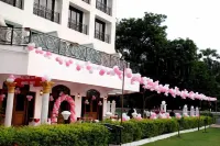 Hotel Sun Shine Inn - 3-Sterne