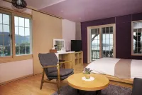 Tongyoung Mongdol House Hotels in Tongyeong