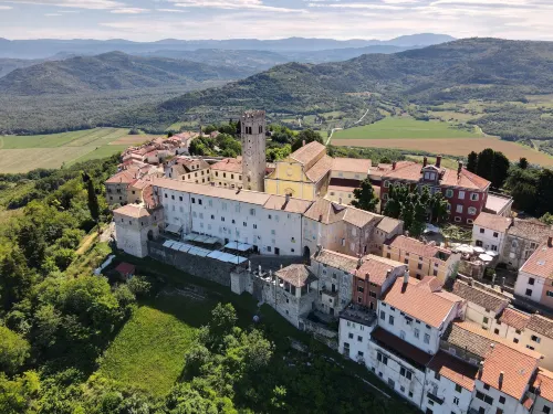 Villa Borgo B&B Hotels in Grožnjan