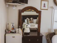 Ashby Manor Guest House Hotels near Queens Beach