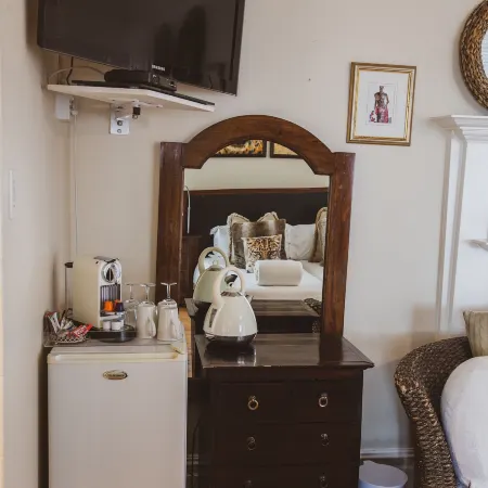 Ashby Manor Guest House Отели рядом с достопримечательностью «Си-Пойнт»