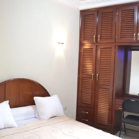 Le Best Hotel