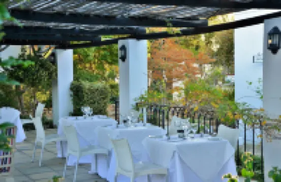Swartberg Hotel, Cork Tree Collection
