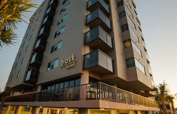 Bask溫德姆商標精選酒店, 大石碼頭