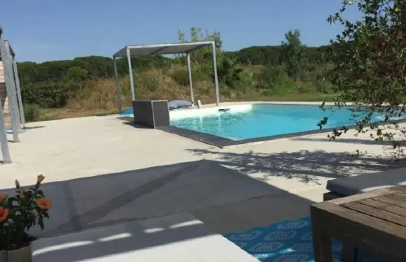 瑪斯德萊託勒尊爵套房酒店