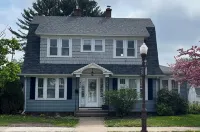 Cheerful home away from home in welcoming Wausau!