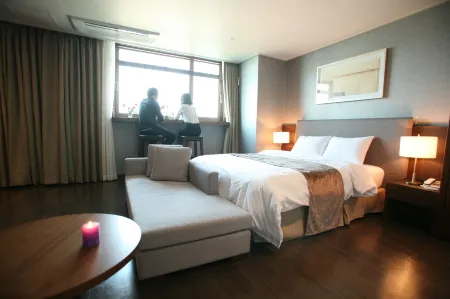 Hyunjin Tourist Hotel