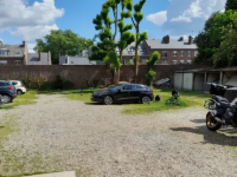 Au Spatial Hotéis em Amiens