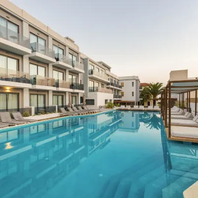 Samian Mare 酒店套房及水療中心 鄰近伊利亞修道院的酒店