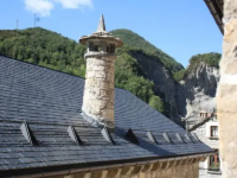 ALBERGUE CASA DE BROTO Hoteles en Broto