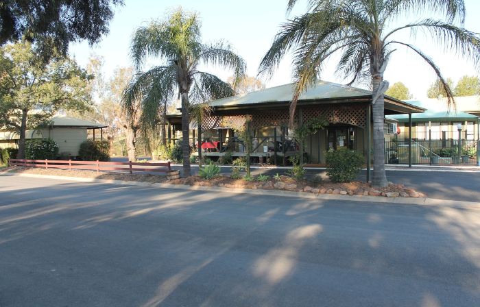 Lake Forbes Motel