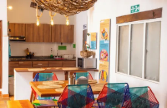 Traveler Hostel