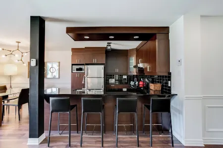 Slopeside Condo Отели рядом с достопримечательностью «Sommet Saint Sauveur»