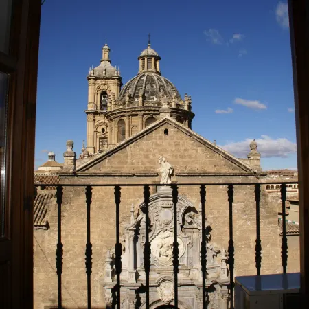 La Perla Granada Suites