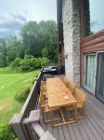 Charming 2-bedroom cabin close to Fair Hill on horse farm