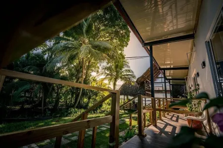 Somewhere Bocas del Toro Отели рядом с достопримечательностью «Колон»