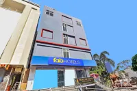 FabExpress Broholic Suites - Nr Jntu Kukatpally 하이데라바드 호텔