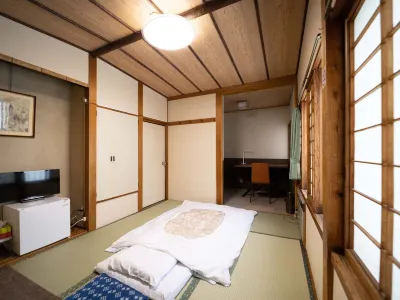 Yoshidaya Ryokan Hotel a 