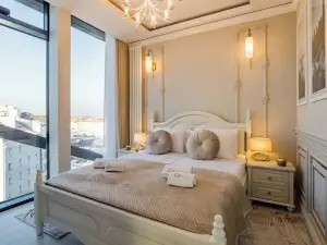 Q18 ApartHotel