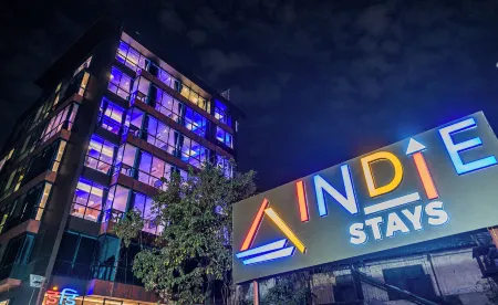 Indie Stays Mumbai International Airport Отели рядом с достопримечательностью «Paras Dham Temple»