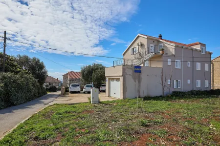 Apartment 2Home Отели в г. Чилипи