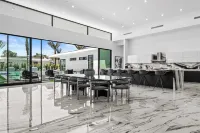 Sleeps 18 Pool Putting Green Pickleball Stay in Indio Bravo Villa 9