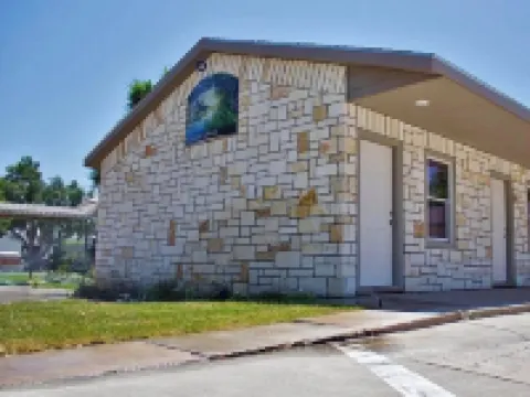 Baltzell Lodge Hotels in Great Bend