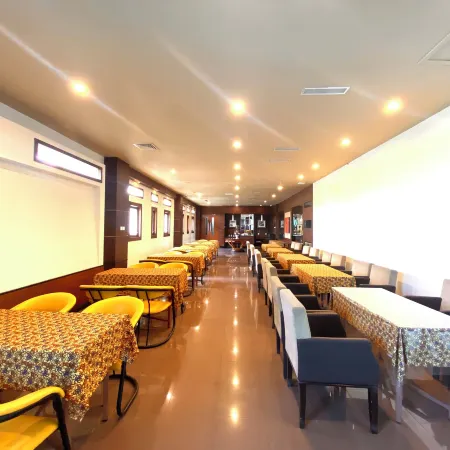 GOLDEN SEASON HOTEL