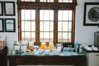 Mackaya Bella Guest House - Desayuno