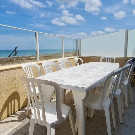 Relais des îles Saint Marcouf