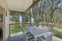 Reflections Moonee Beach - Holiday Park Hotels in Emerald Beach