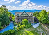 Tanasi Lodge - Reunions, Retreats, Weddings, Family Getaways - Mountain view
