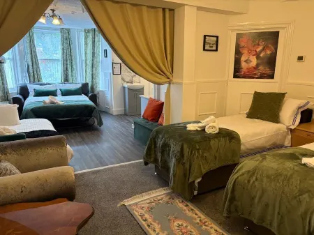 Athol House Отели в г. Дуглас