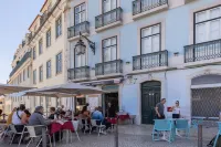 Carmo 43 Hotels near Rossio Railway Station