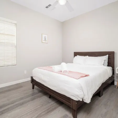 Spacious 6-bedroom 3 Bathroom Entire House in charming Gilbert Sleeps 12