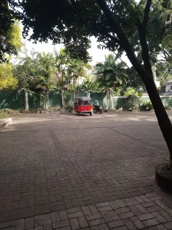 Shiromi Hotel Katunayaka Отели рядом с достопримечательностью «Java Institute For Advanced Technology»