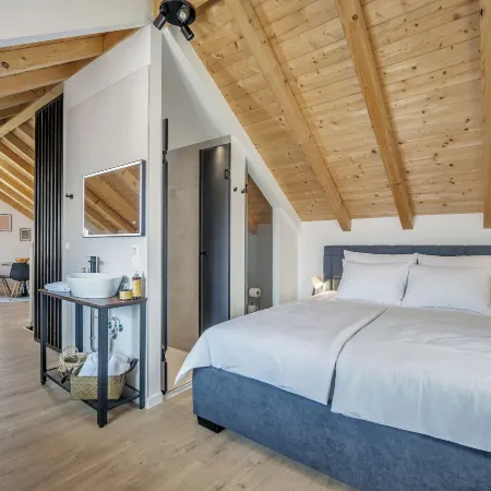 Studio Apartments Yucca, 2-Min to the Beach and 5 to Trogir