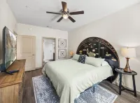2-bedroom, 2-bath unit offers a family-friendly retreat just mins from LEGOLAND.